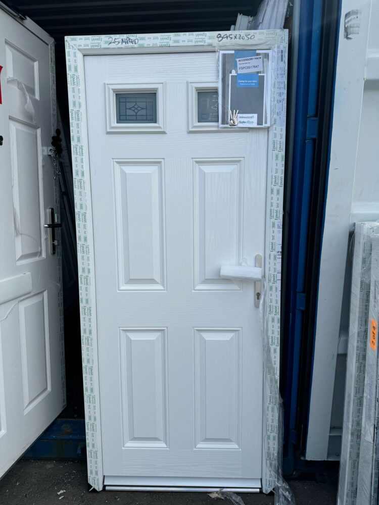 White Composite Traditional Door 895 x 2050 mm 25MP40