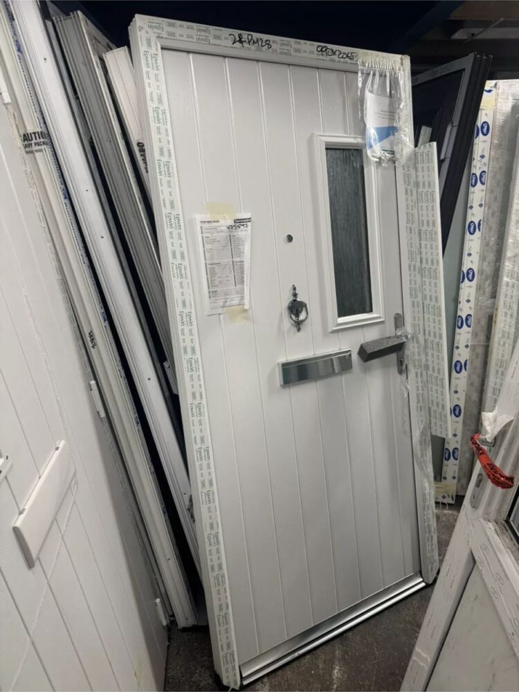 White Composite Modern Door 990 x 2065 mm 24PM28