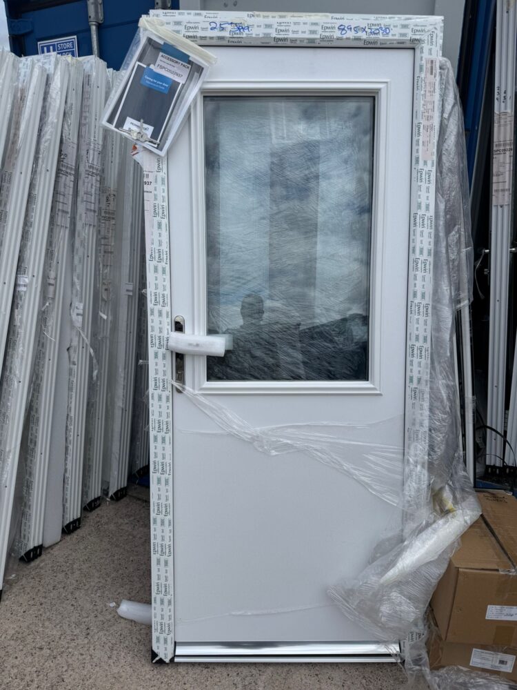 White Composite Traditional Door 895 x 2030 mm 25JP99