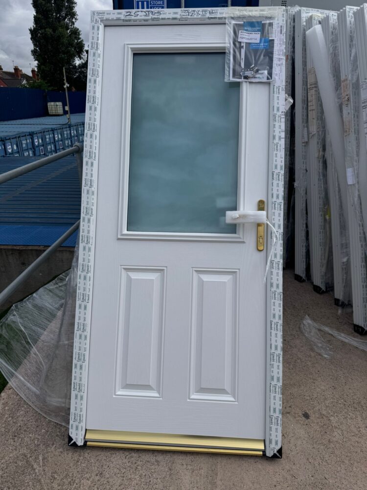 White Composite Traditional Door 950 x 2070 mm 25JP05