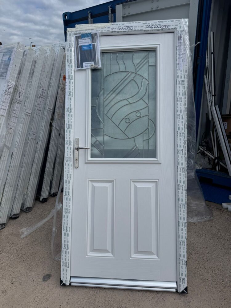 White Composite Traditional Door 950 x 2070 mm 25JP03
