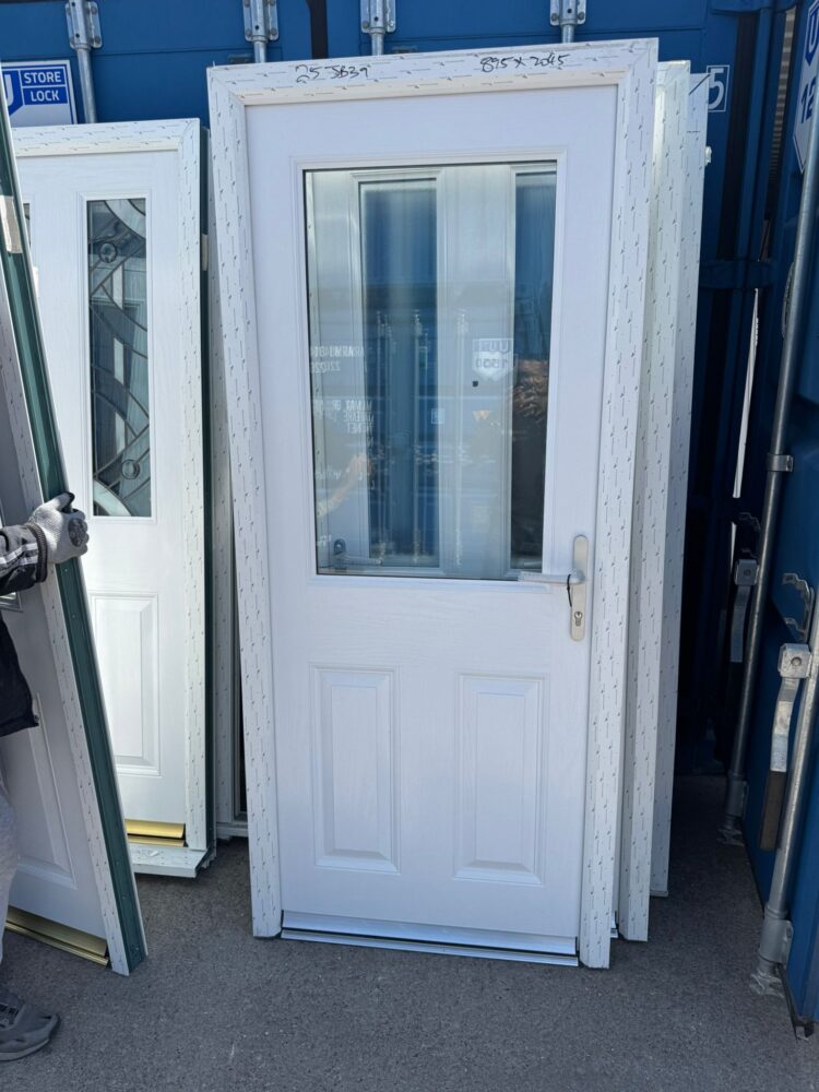 White Composite Traditional Door 895 x 2045 mm 25JB39