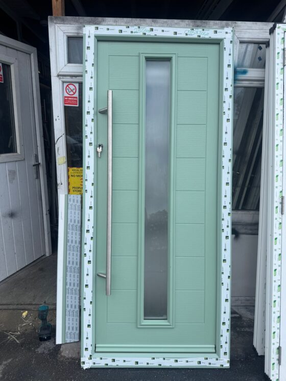 Chartwell Green Composite Modern Door 905 x 2060 mm 25GW01