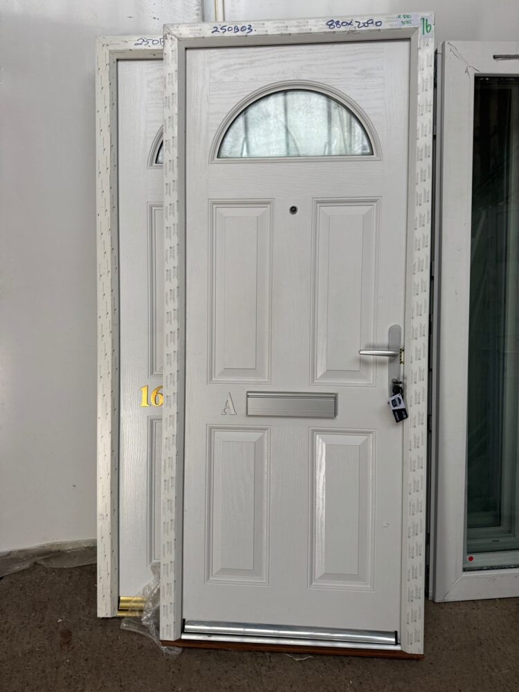 White Composite Traditional Door 880 x 2090 mm 25OB03