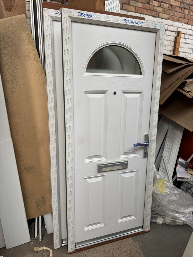 White Composite Traditional Door 890 x 2060 mm 25OB05