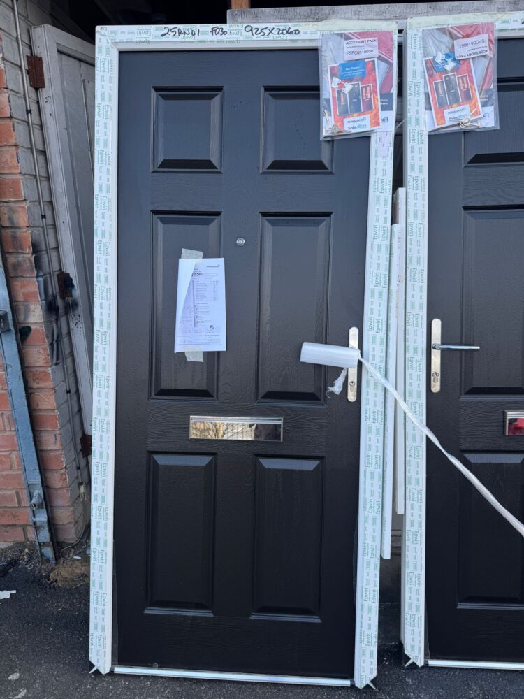 Black Composite Traditional FD30 Door 925 x 2060 mm 25RN01