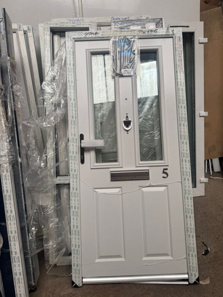 White Composite Traditional Door 930 x 1975 mm 25PO01
