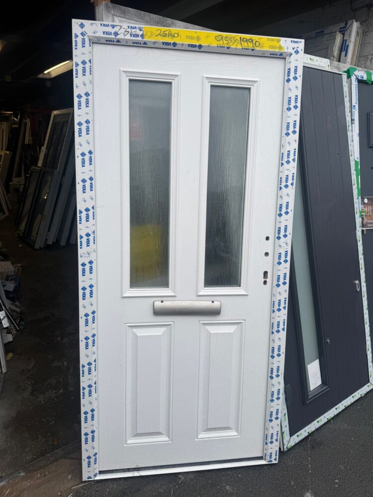White Composite Traditional Door 955 x 1990 mm 25RO1