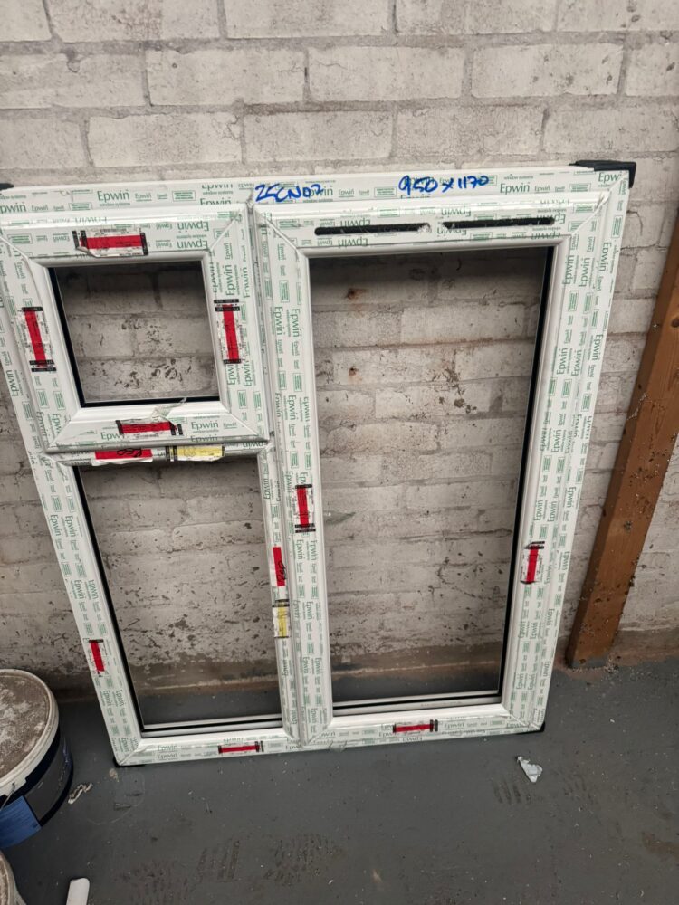 White Upvc Window 950 X 1170 mm 25CN07