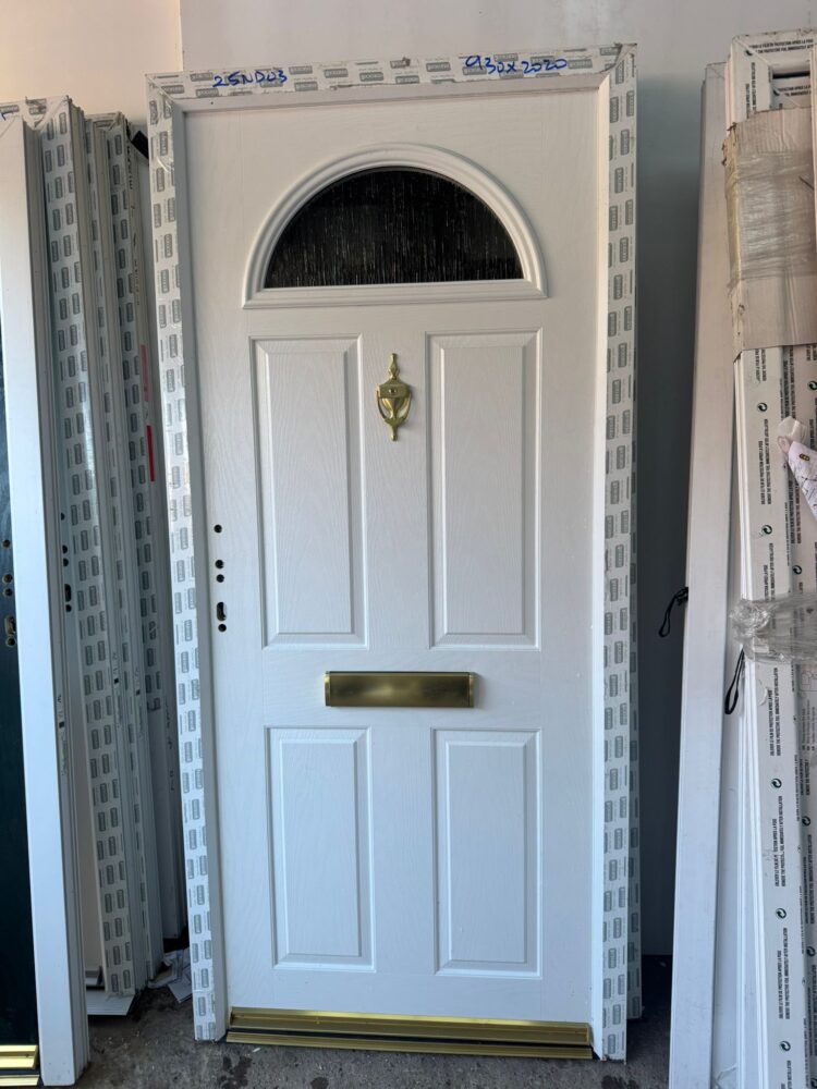 White Composite Traditional Door 930 x 2020 mm 25ND03
