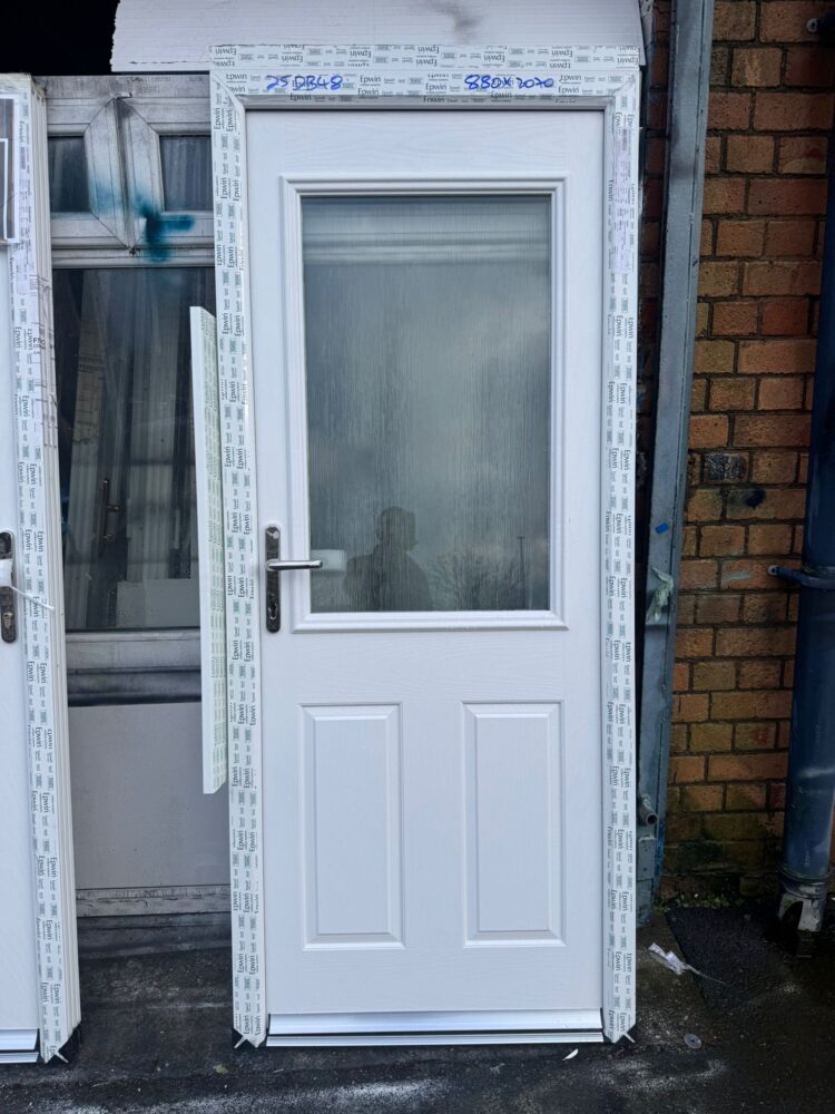 White Composite Traditional Door 880 x 2070 mm 25DB48