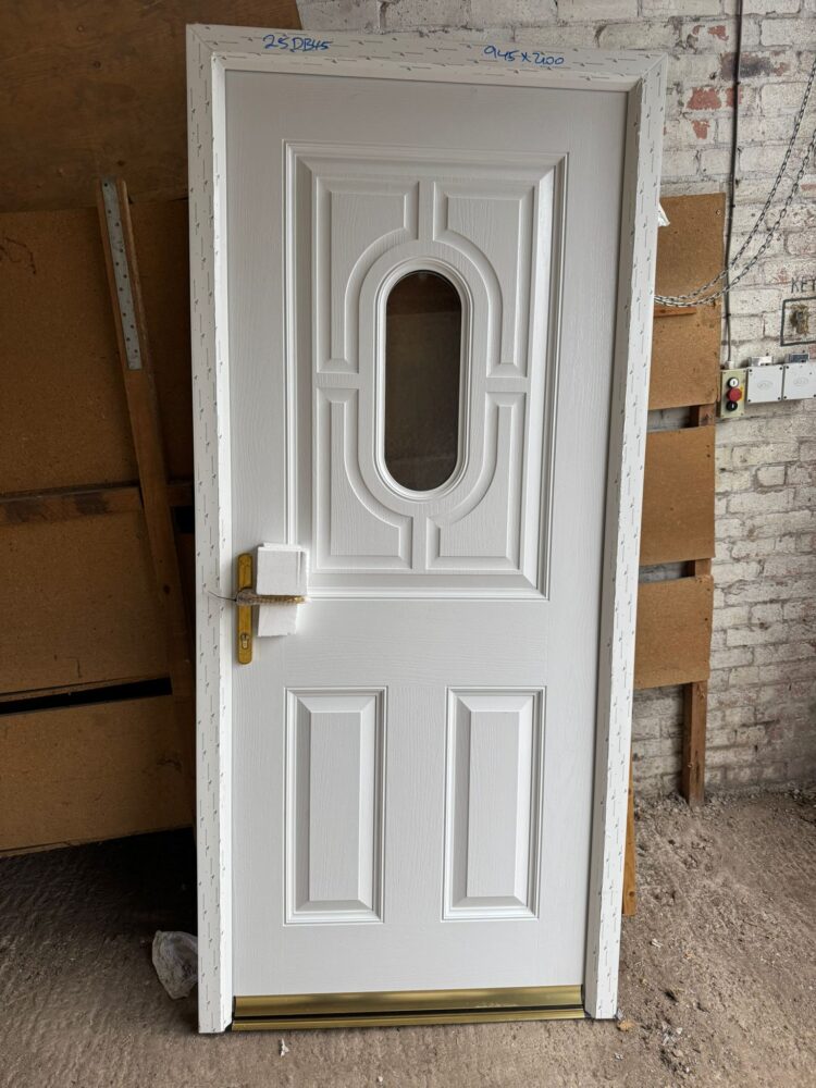 White Composite Traditional Door 945 x 2100 mm 25DB45