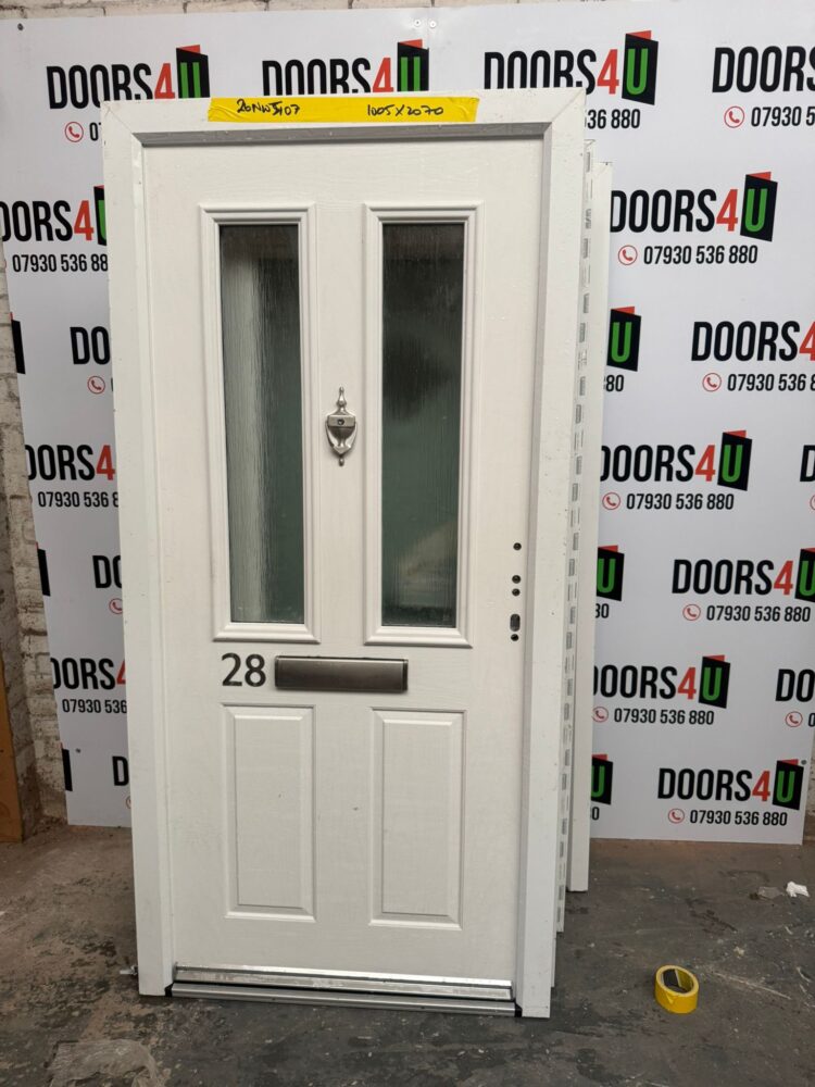 White Composite Traditional Door 1005 x 2070 mm 26NWJ107