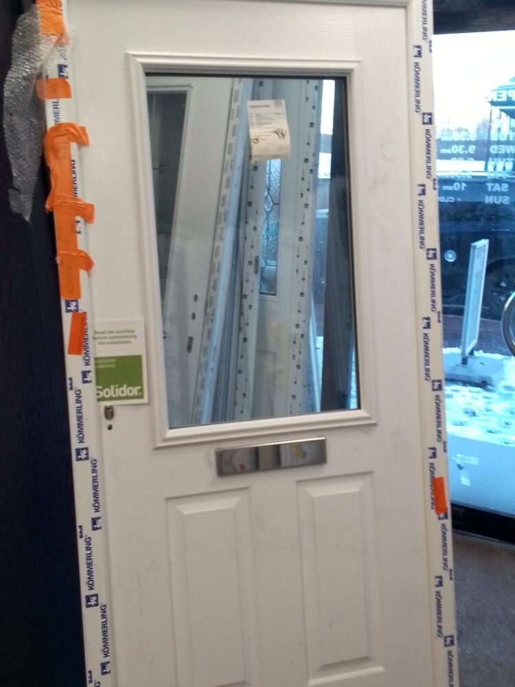 White Composite Traditional Door 1005 x 2100 mm 23ASOL10