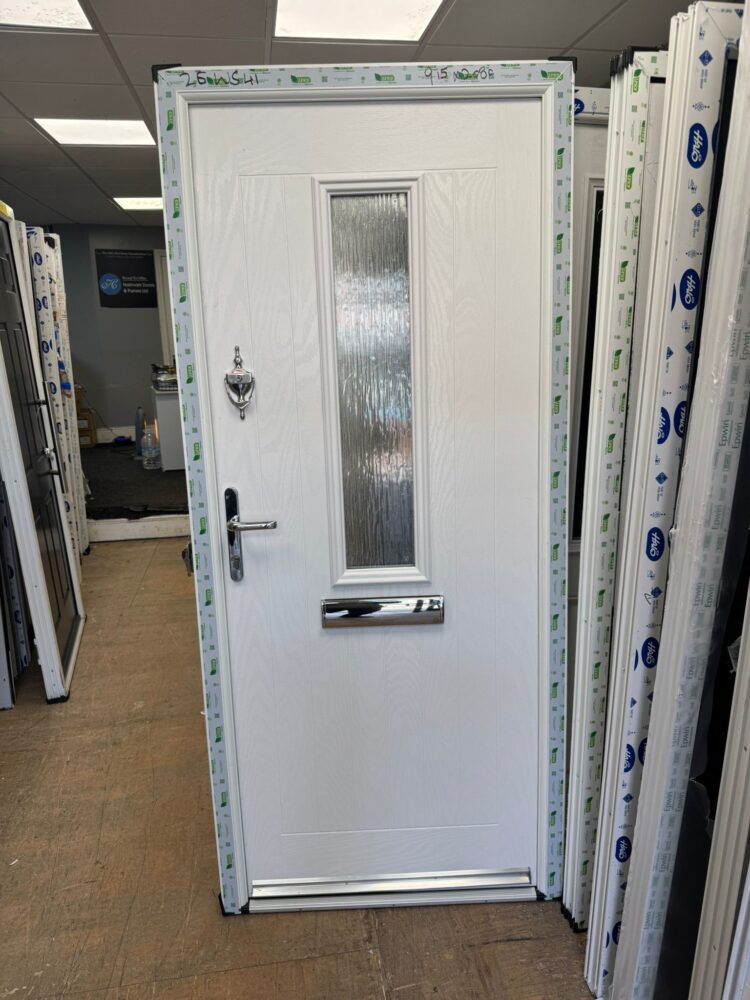 White Composite Modern Door 915 x 2080 mm 26WS41