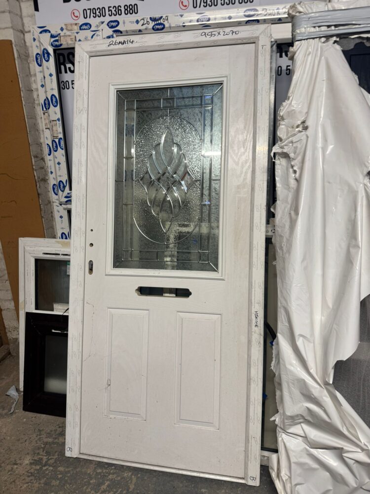 White Composite Traditional Door 955 x 2070 mm 26MA14
