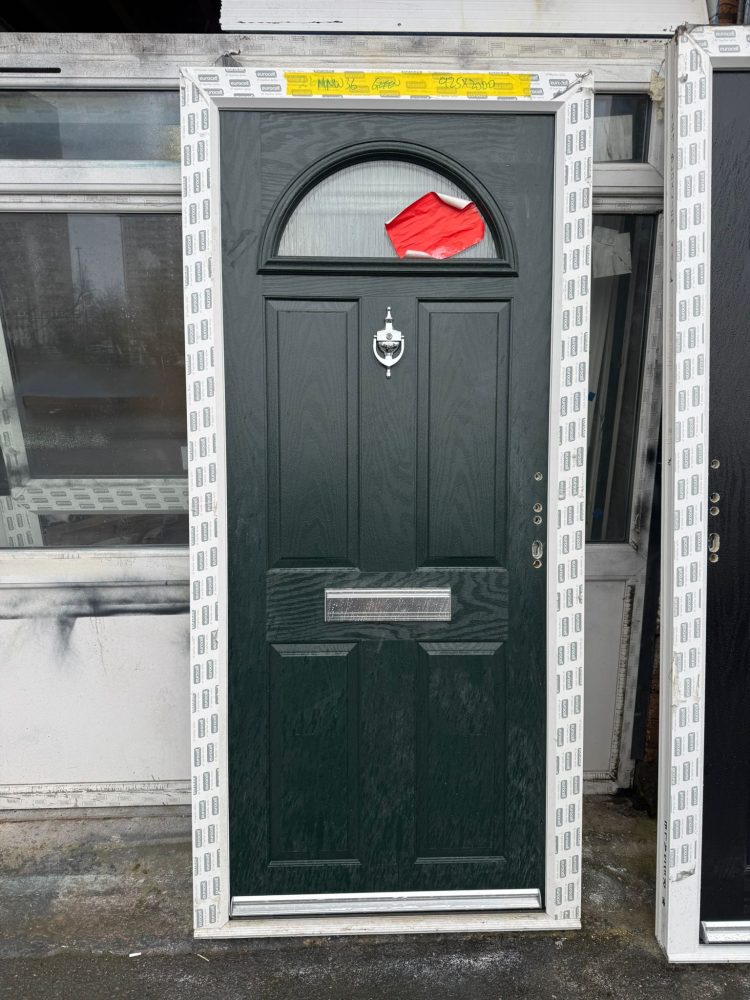 Green Composite Traditional Door 925 x 2000 mm 26MNW36
