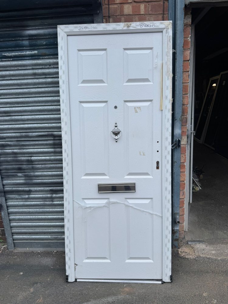 White Composite Traditional Door 850 x 2015 mm 26WD20