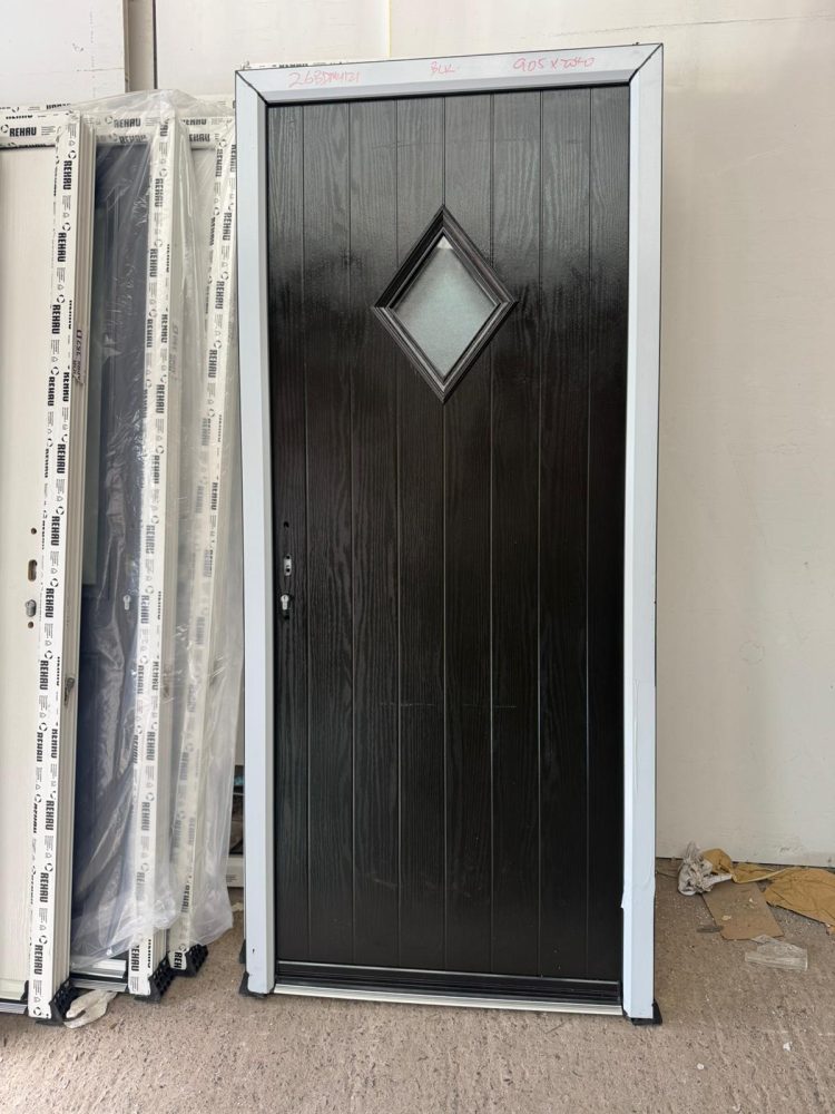 Black Composite Modern Door 905 x 2040 mm 26BDMY121