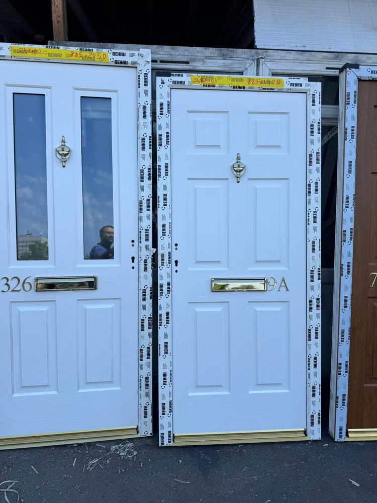 White Composite Traditional Door 885 x 1970 mm 26BMY03