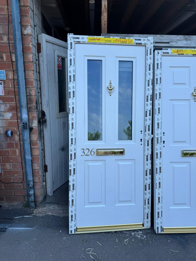 White Composite Traditional Door 885 x 2050 mm 26BMY02