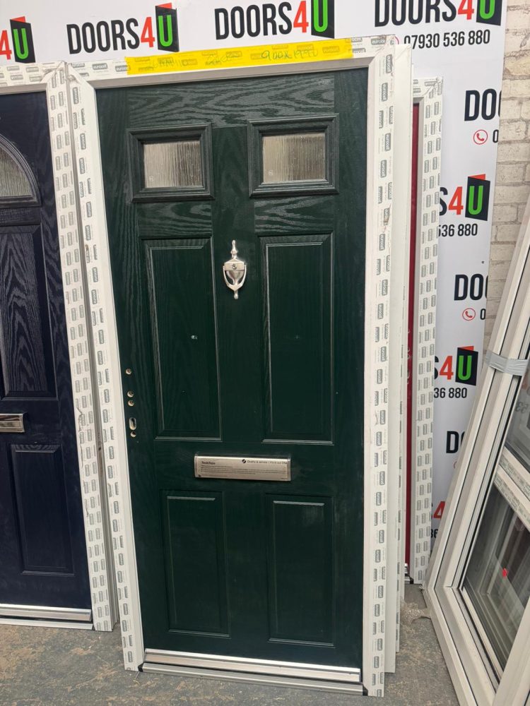 Green Composite Traditional Door 900 x 1990 mm 26NMY10