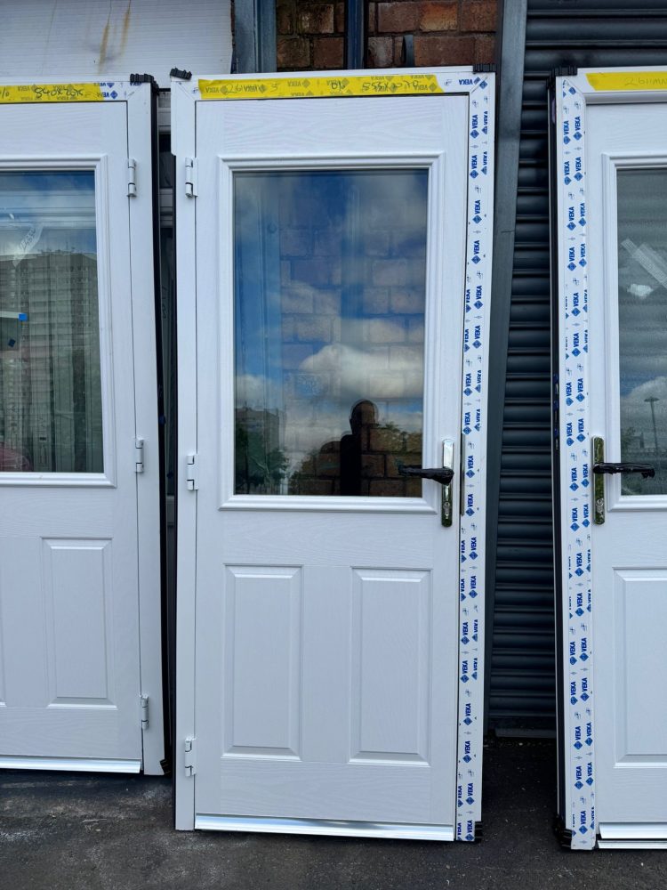 White Composite Traditional Door 855 x 2070 mm 26HMM05