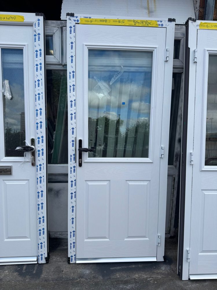 White Composite Traditional Door 840 x 2075 mm 26HMM02