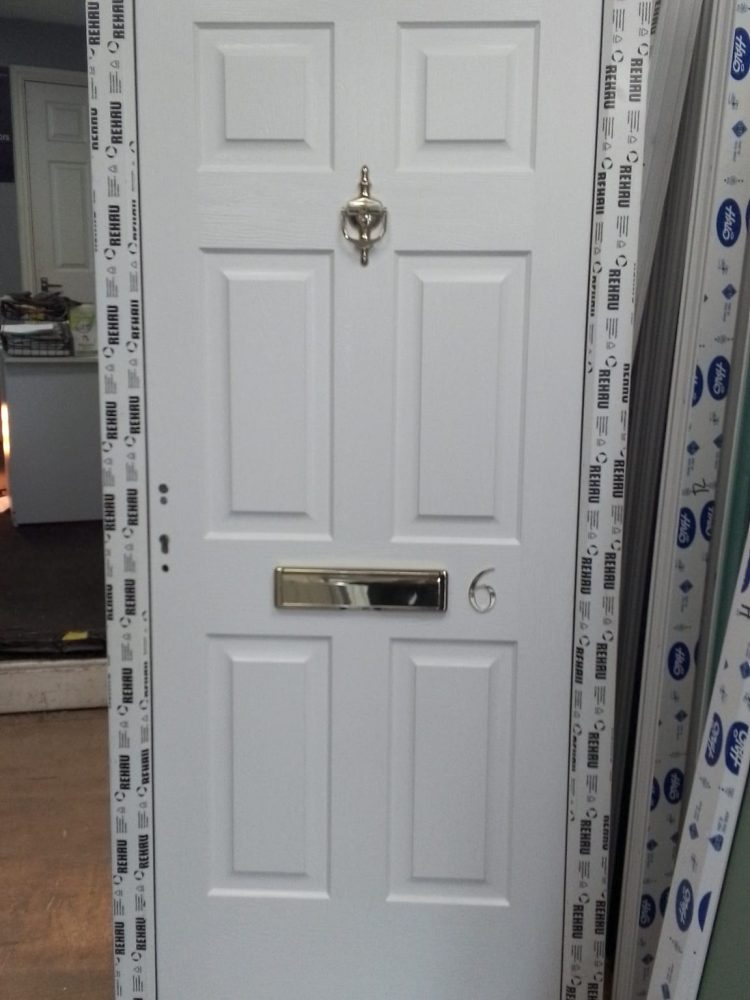 White Composite Traditional Door 895 x 2040 mm