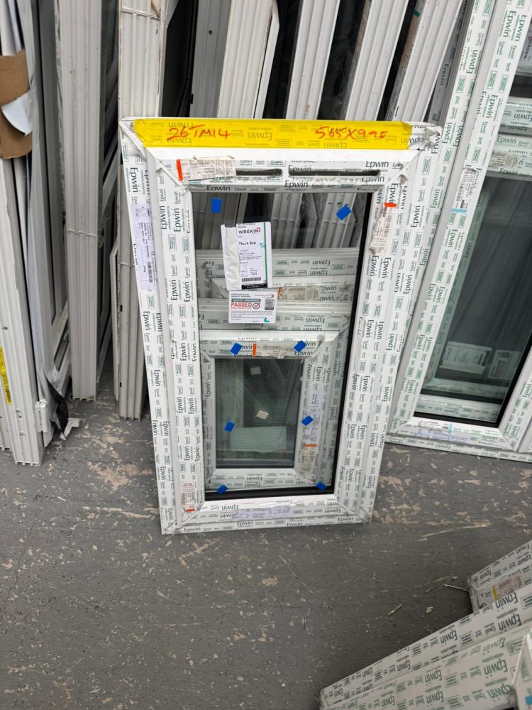 White Upvc Window 565 X 995 mm 26TM14