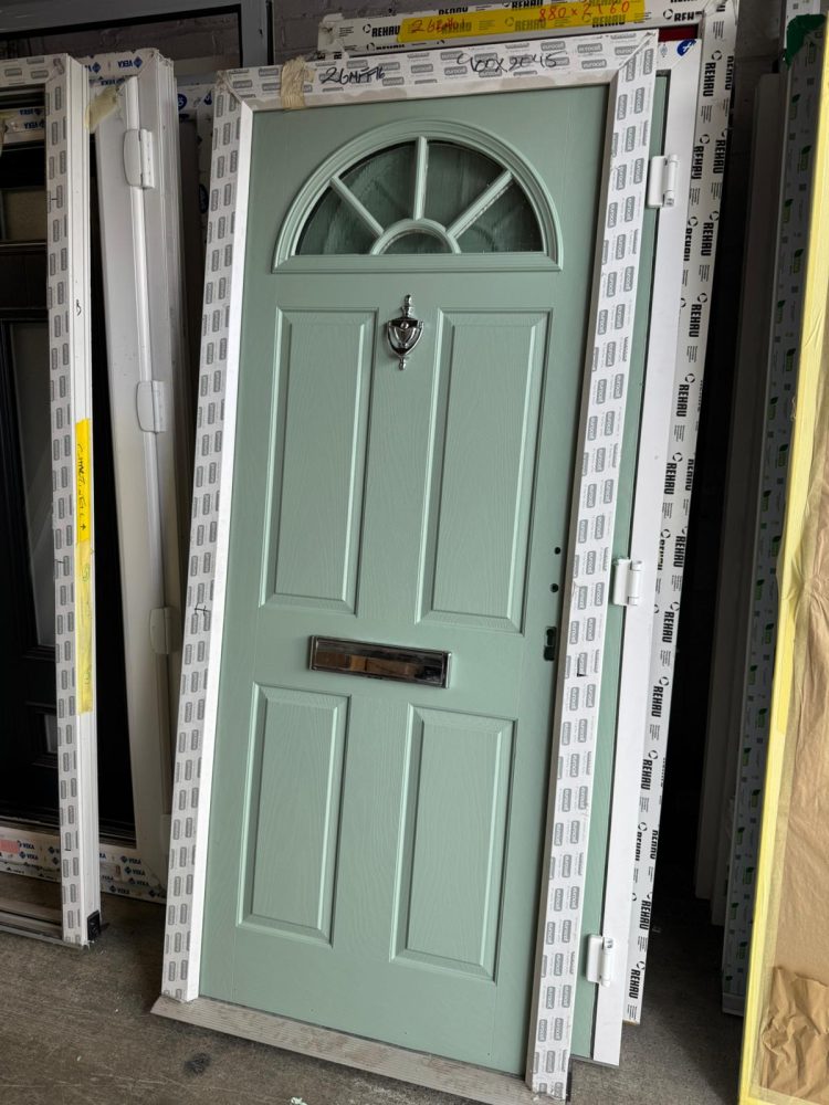 Chartwell Green Composite Traditional Door 900 x 2045 mm 26MFF16