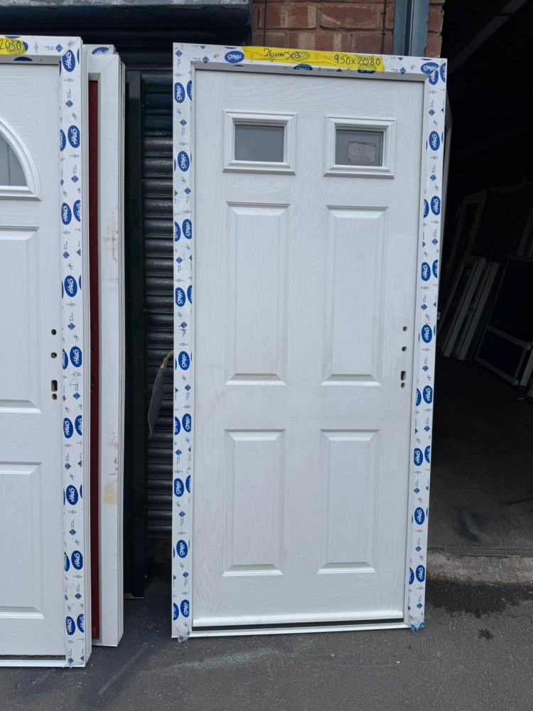 White Composite Traditional Door 950 x 2080 mm 26HMJ03