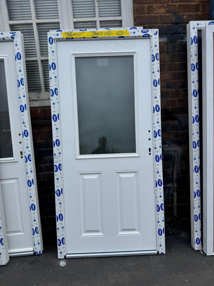 White Composite Traditional Door 990 x 2050 mm 26HMJ12