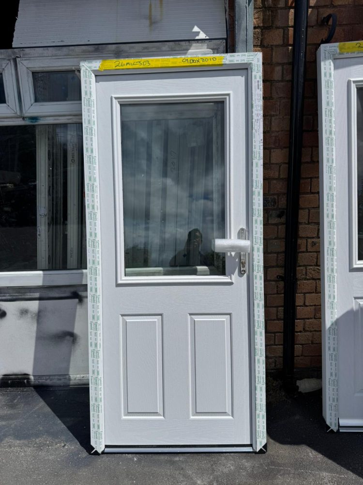 White Composite Traditional Door 900 x 2010 mm 26MKJ03