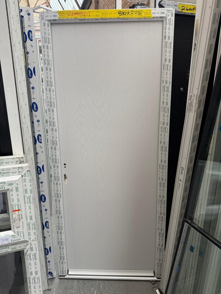 White Composite Traditional Door 870 x 2030 mm 26MM01