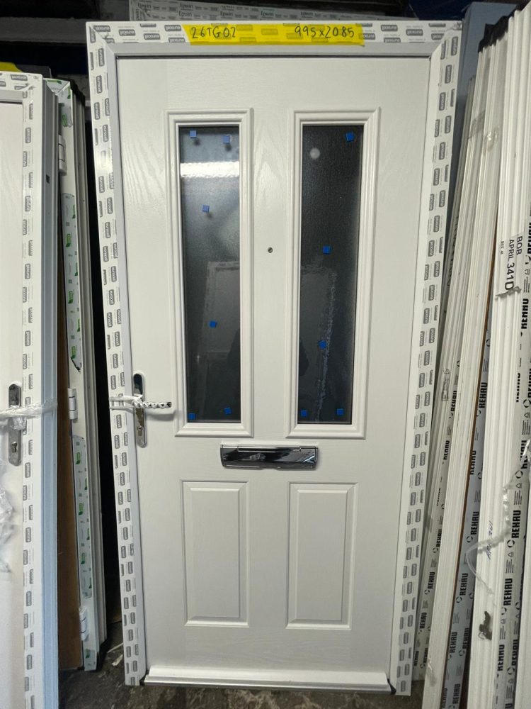 White Composite Traditional Door 995 x 2085 mm 26TG02