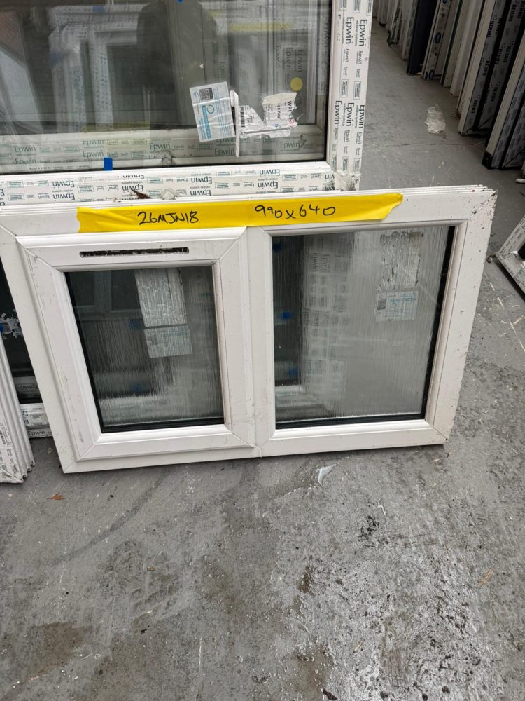 White Upvc Window 990 X 640 mm 26MJN18