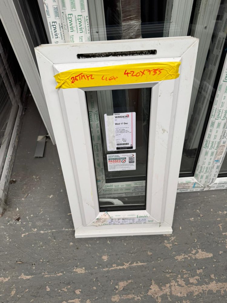 White Upvc Window 420 X 735 mm 26TM72