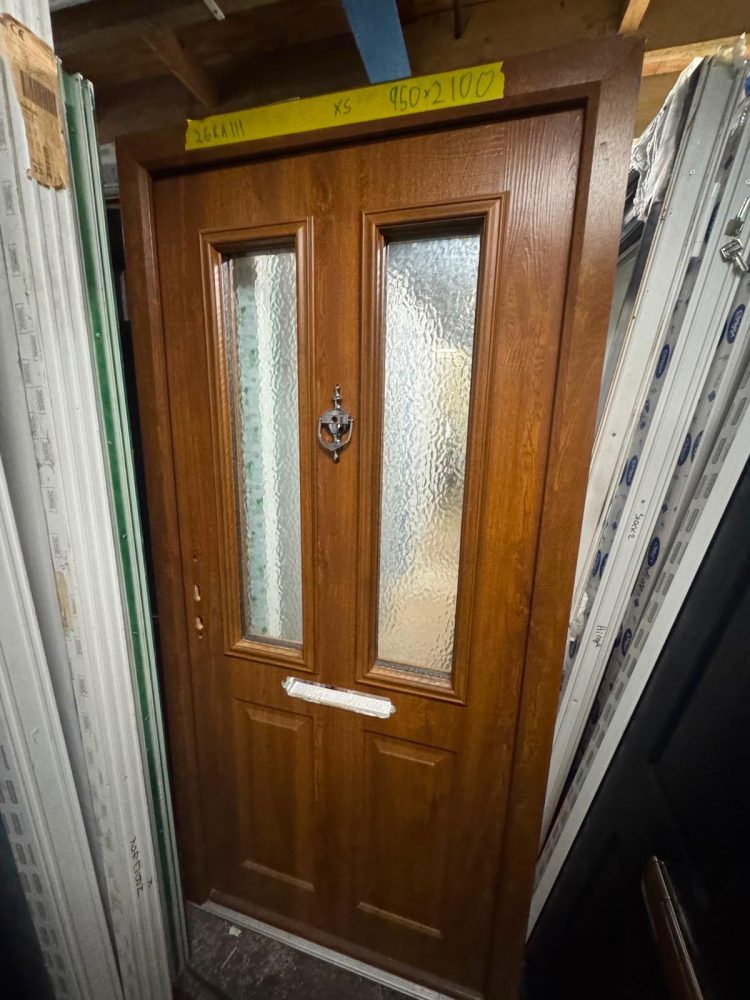 Ex-Showroom Golden Oak Composite Traditional Door 950 x 2100 mm 26RA111