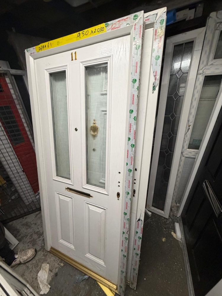 White Composite Traditional Door 950 x 2030 mm 26RA61