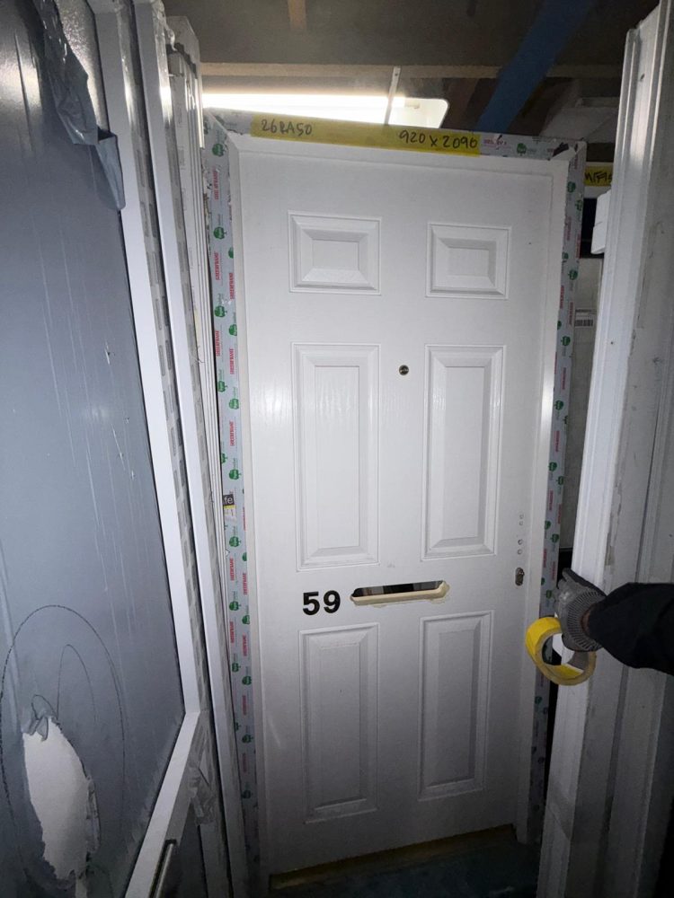 White Composite Traditional Door 920 x 2090 mm 26RA50