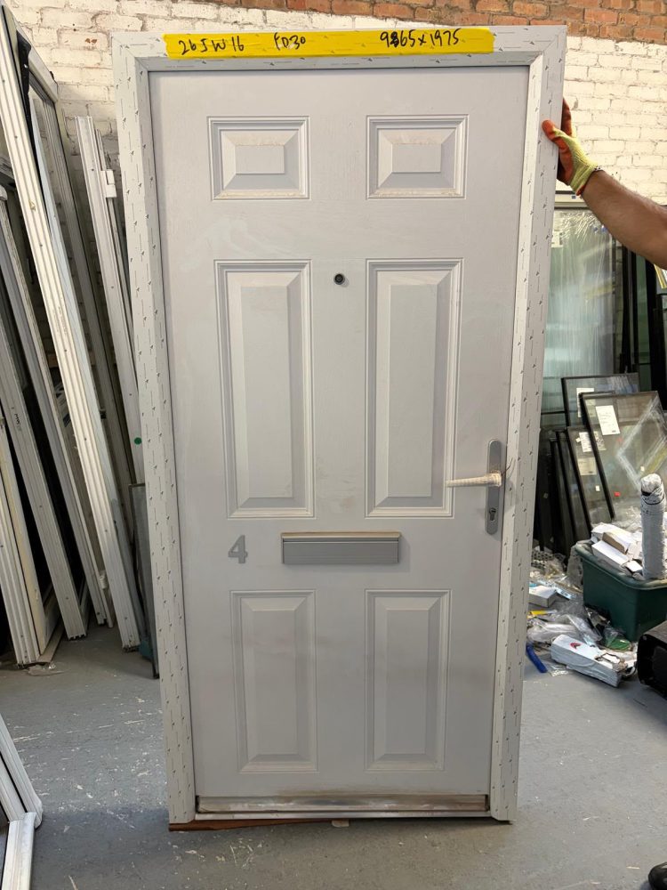 White Composite Traditional FD30 965 x 1975 mm 26JW16
