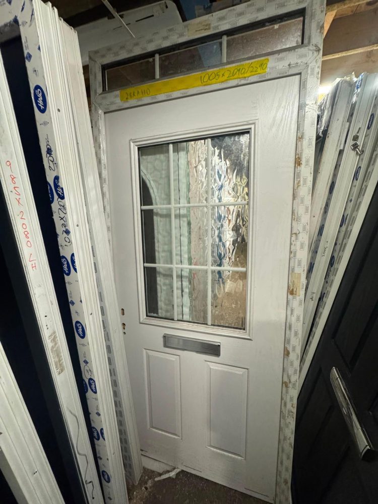 White Composite Traditional Door 1005 x 2010/2290 mm 26RA110