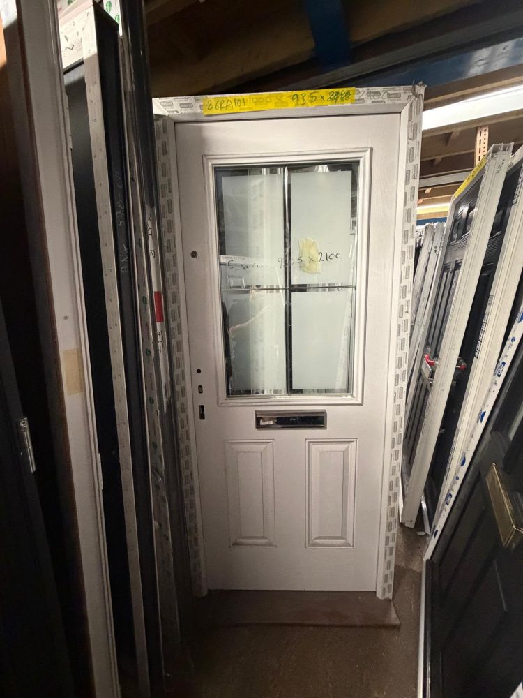 White Composite Traditional Door 935 x 2100 mm 26RA101