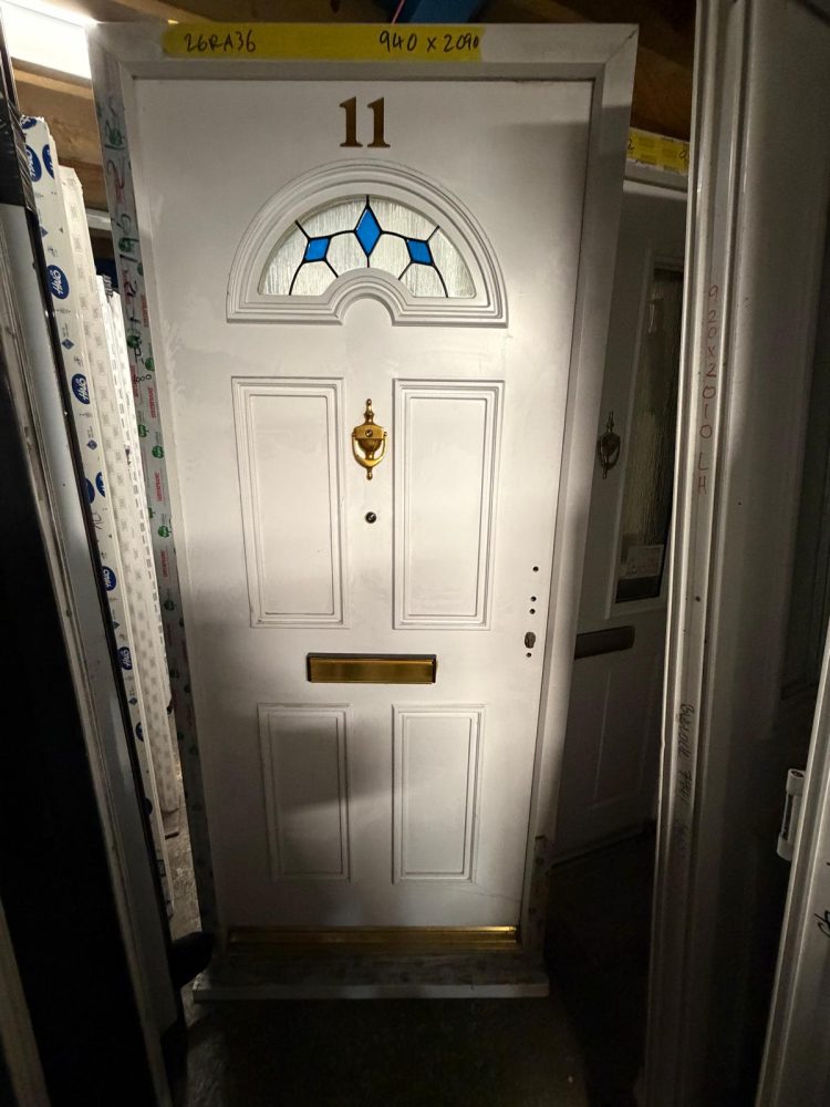 White Composite Traditional Door 940 x 2090 mm 26RA36