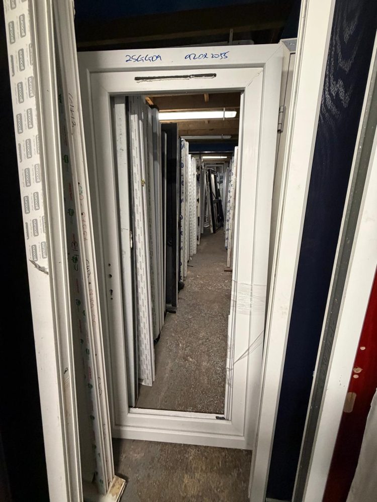 White Upvc Door 920 x 2055 mm 25GG09