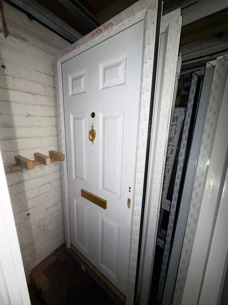 White Composite Traditional Door 895 x 2015 mm 19BS18