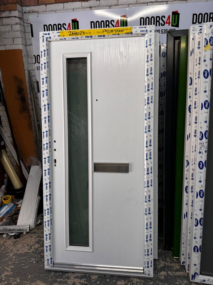 White Composite Modern Door 950 x 2060 mm 26HO23