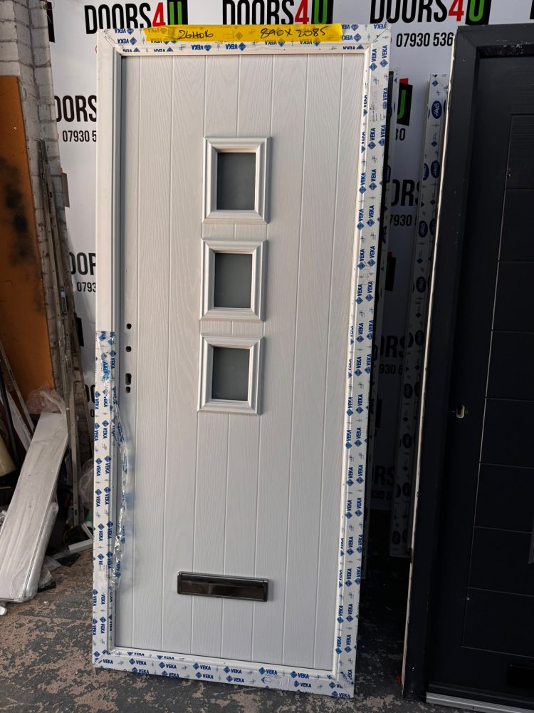 White Composite Modern Door 890 x 2085 mm 26HO16