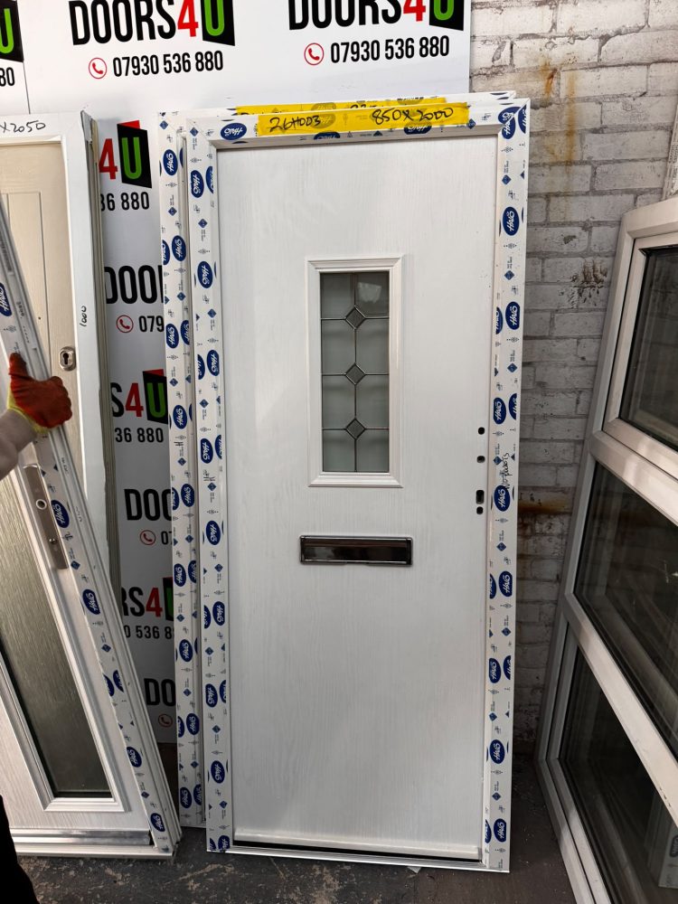 White Composite Modern Door 850 x 2000 mm 26HO03